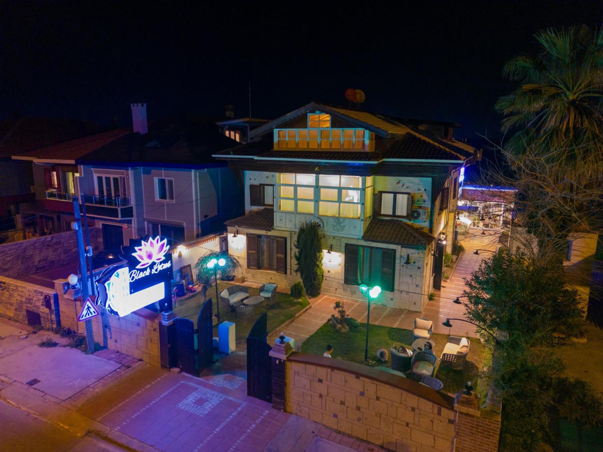Hotel Black Lotus Izmir Exterior foto